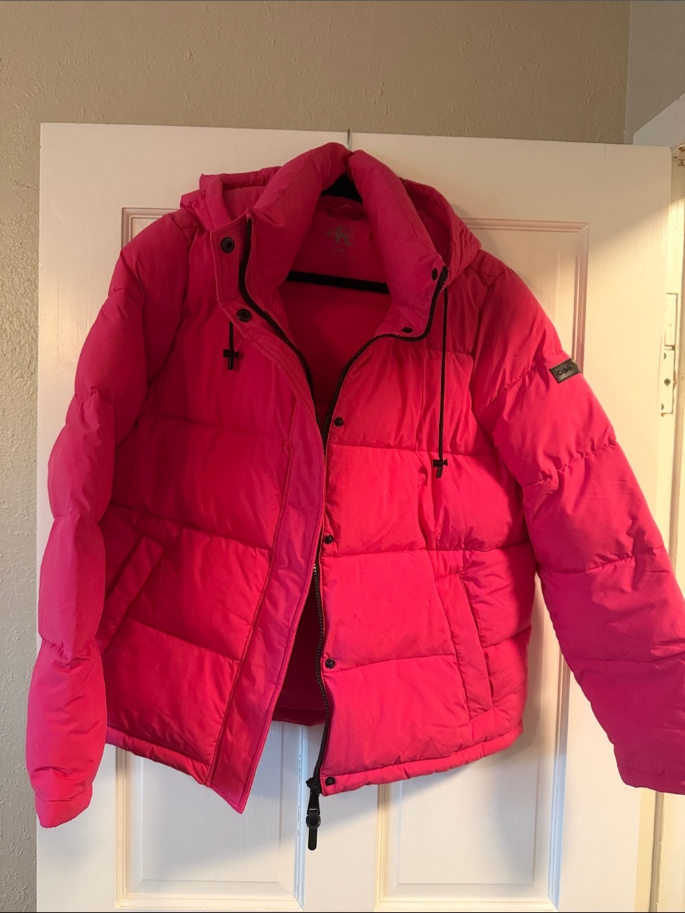 Calvin Klein Women's Pink Puffer Jacket with Hood